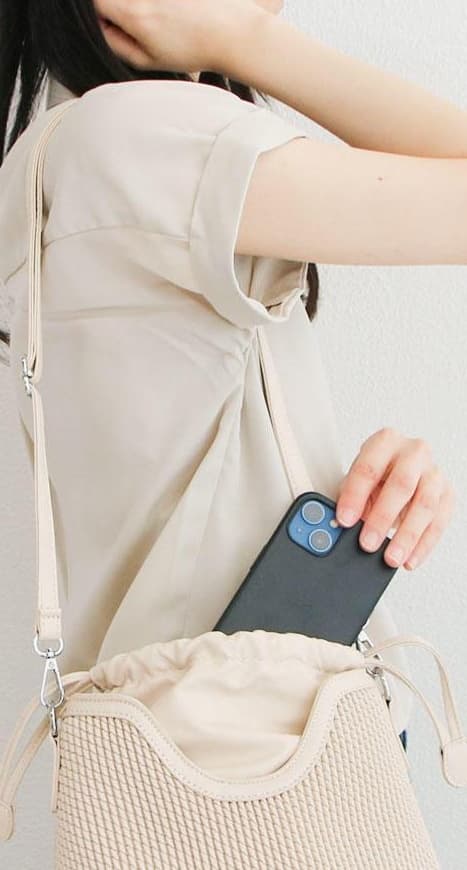 ショルダーバッグレディース 巾着 上品な網目模様のショルダーバッグ