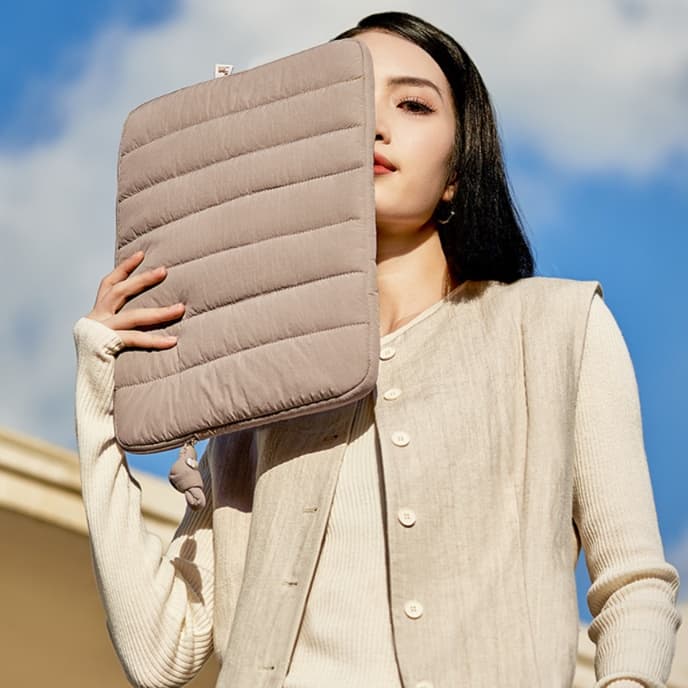 ショルダーバッグレディース キルティング 上品キルティング保護スリーブケース