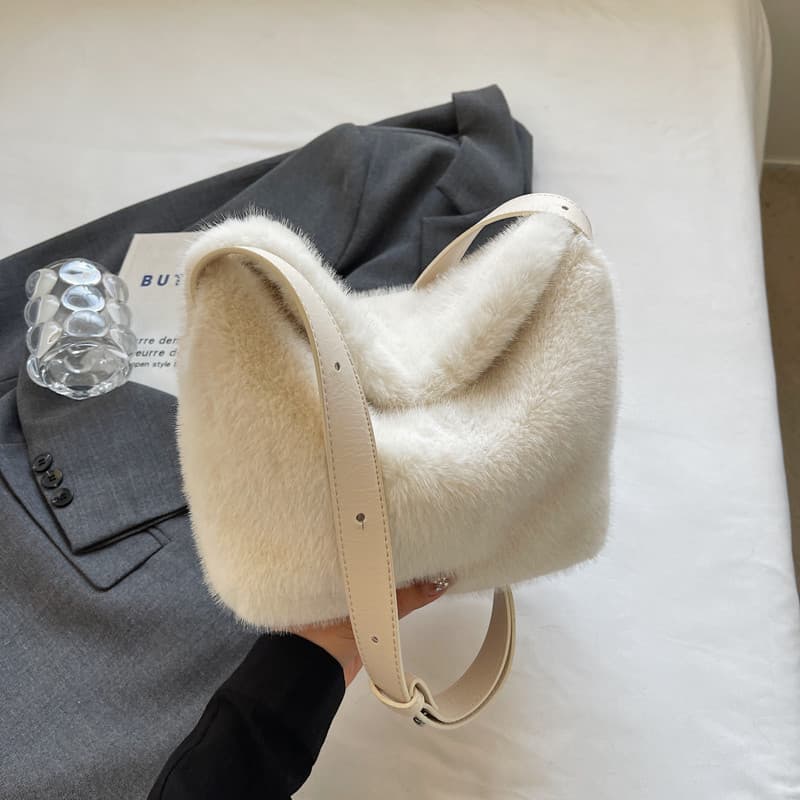 ショルダーバッグレディース ファー ふわふわファーショルダーバッグ