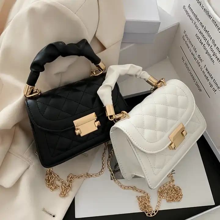 ショルダーバッグレディース キルティング金具付きミニバッグ