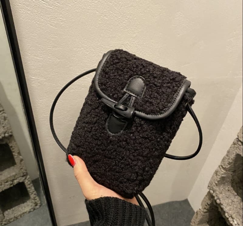 ショルダーバッグレディース ファー もこもこミニショルダーポシェット