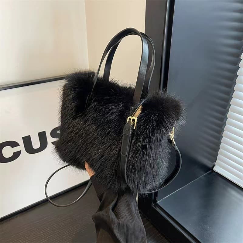 ショルダーバッグレディース ファー ふわふわファーバッグ 真珠風装飾付き