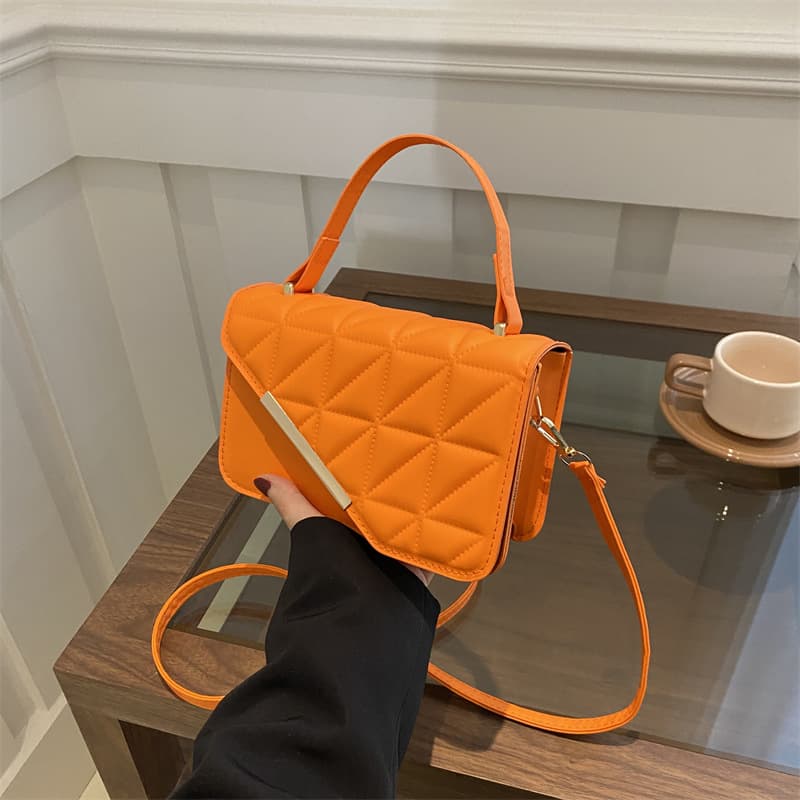 ショルダーバッグレディース キルティング カラフル上品キルティングミニハンドバッグ